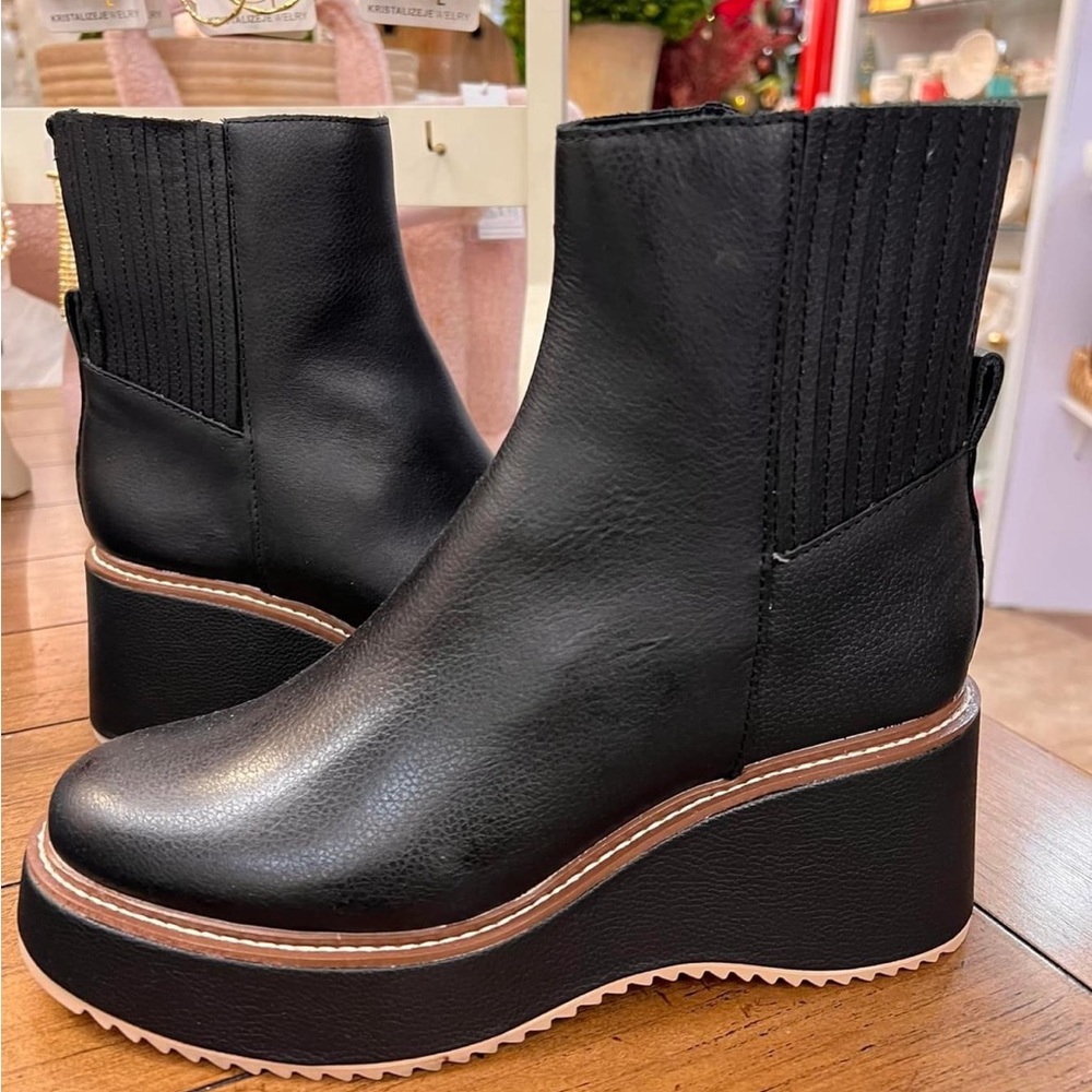 Dolce Vita Hilde Boots, size 7.5